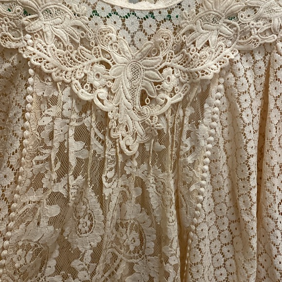 Torrid Lace High Neck Top size 3X - Picture 5 of 8